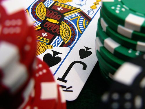 Satiate your poker cravings by playing online!