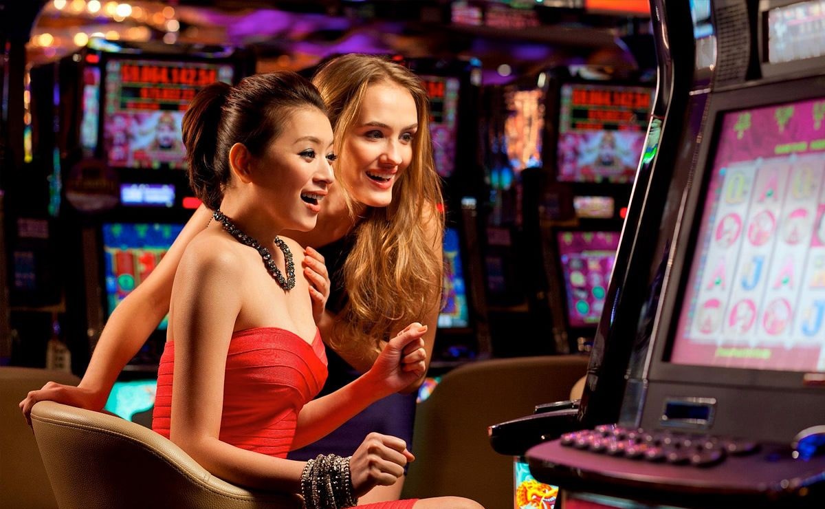 How Indoor Games Like Slot Online Can Teach Anyone About Investing